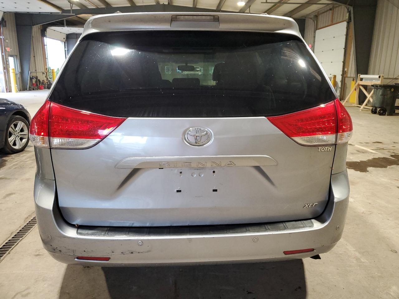 2013 Toyota Sienna Xle VIN: 5TDYK3DCXDS294805 Lot: 83762155