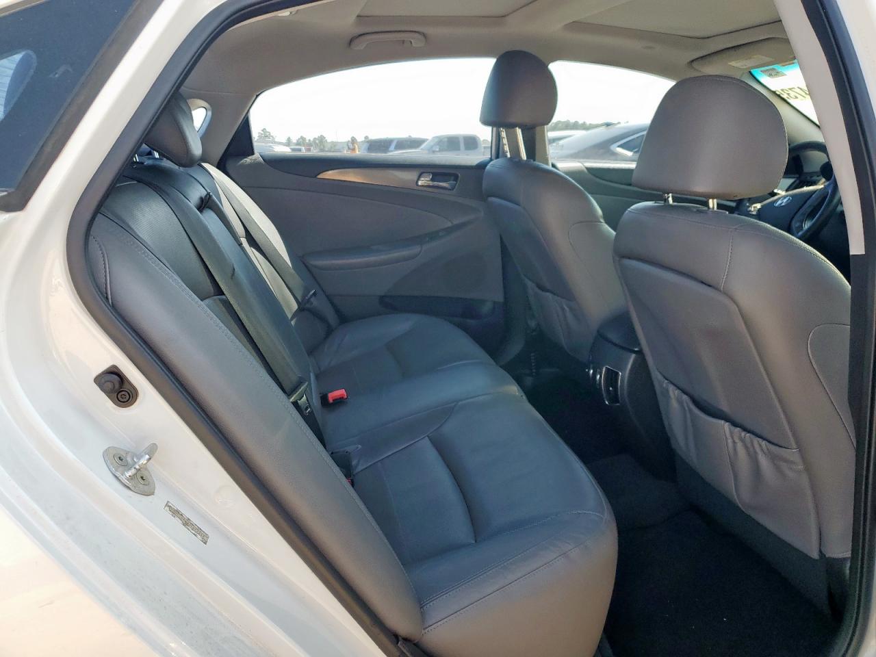 2013 Hyundai Sonata Hybrid VIN: KMHEC4A42DA067989 Lot: 80214735