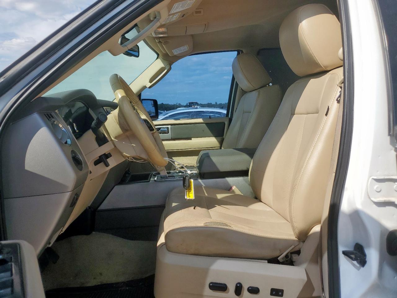 2014 Ford Expedition Xlt VIN: 1FMJU1H56EEF25228 Lot: 81508555