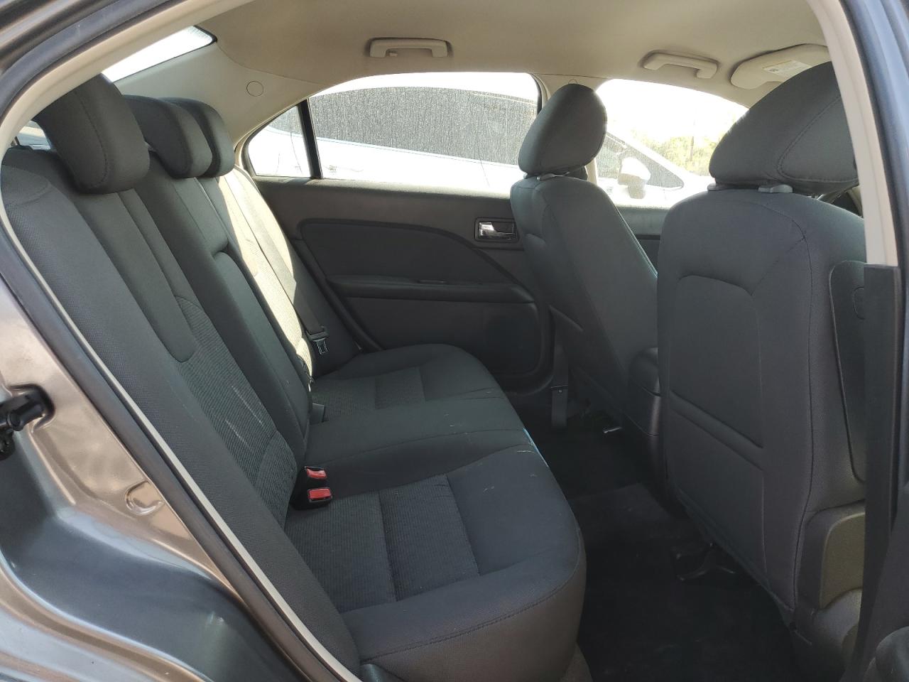 2010 Ford Fusion Se VIN: 3FAHP0HA7AR421930 Lot: 70995535