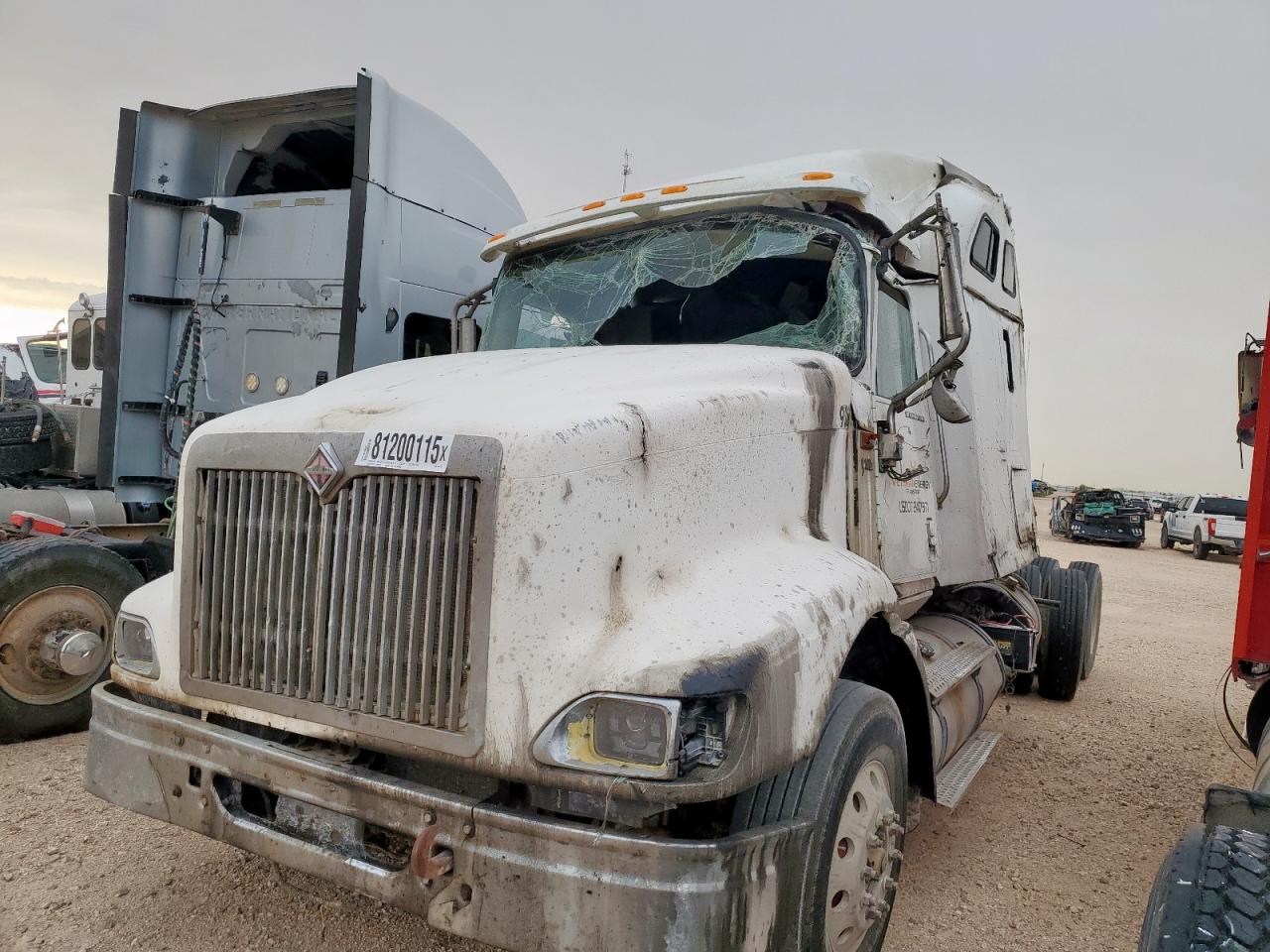 2007 International 9400I Semi Truck VIN: 2HSCNAPR07C445213 Lot: 81200115