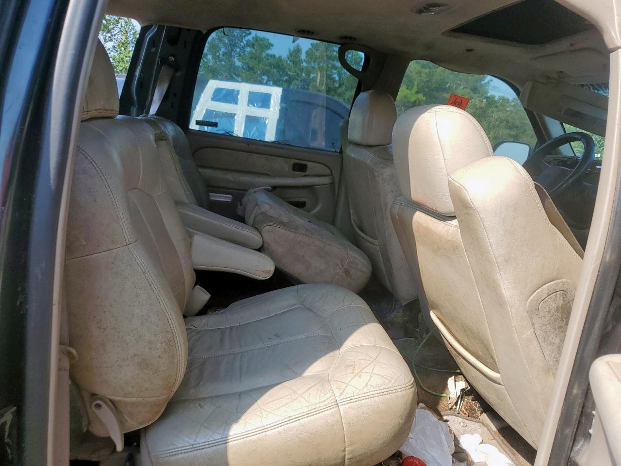 2002 Chevrolet Suburban C1500 VIN: 3GNEC16Z02G233259 Lot: 81323525