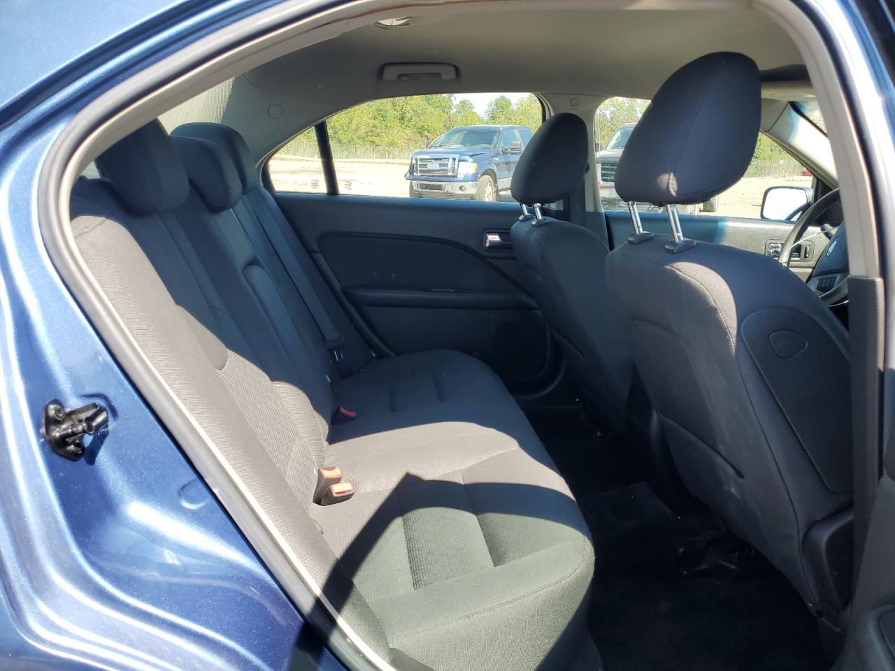 2010 Ford Fusion Se VIN: 3FAHP0HA5AR328727 Lot: 70808115