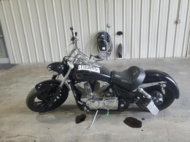 2005 HONDA VTX1300 C  