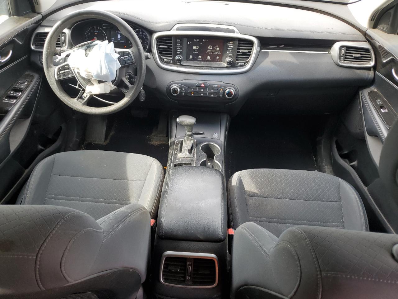 2019 Kia Sorento L VIN: 5XYPG4A33KG516344 Lot: 84539185