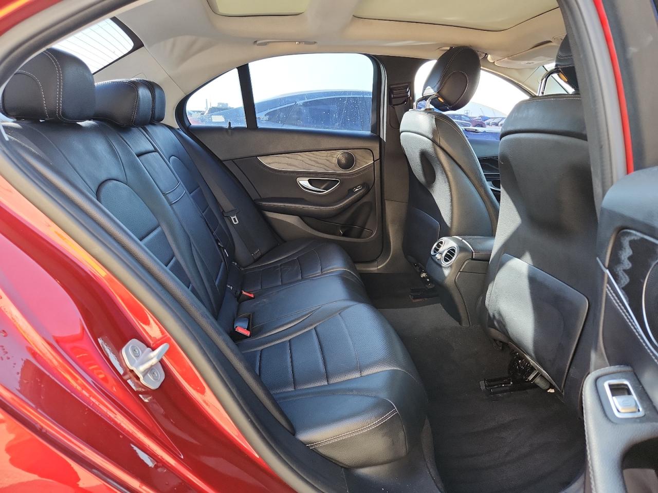 2016 Mercedes-Benz C 300 VIN: 55SWF4JB1GU120173 Lot: 71309105