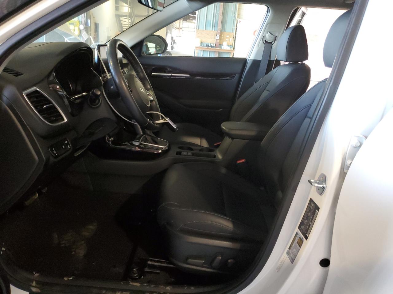 2023 Kia Seltos Sx VIN: KNDETCA22P7454671 Lot: 84440015