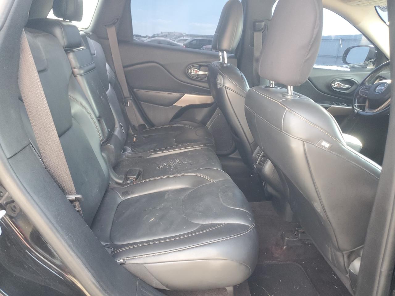 2017 Jeep Cherokee Limited VIN: 1C4PJLDB1HW572700 Lot: 84636415