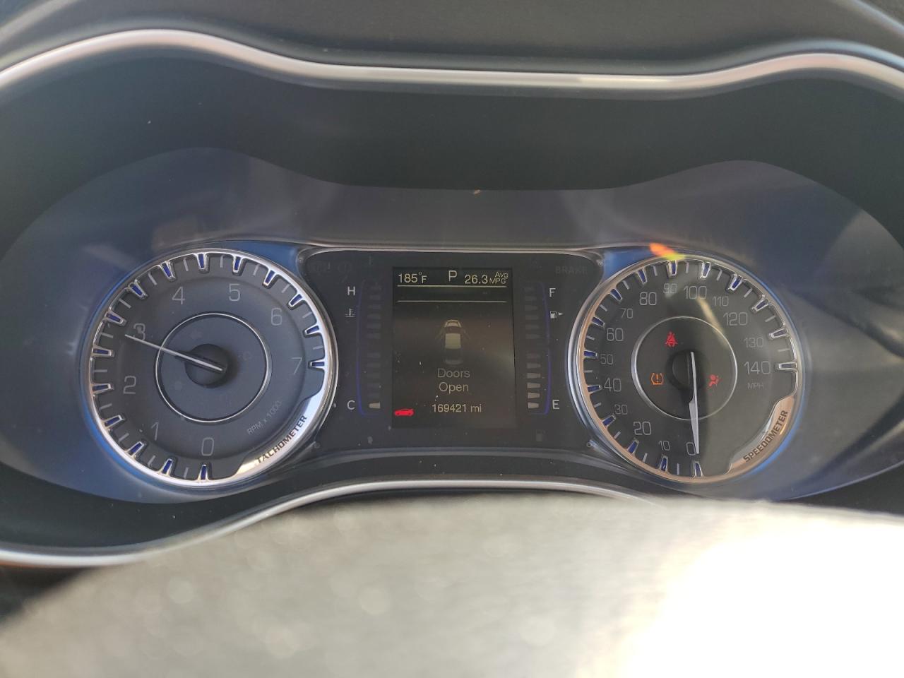 2016 Chrysler 200 Limited VIN: 1C3CCCAB3GN118549 Lot: 71302555