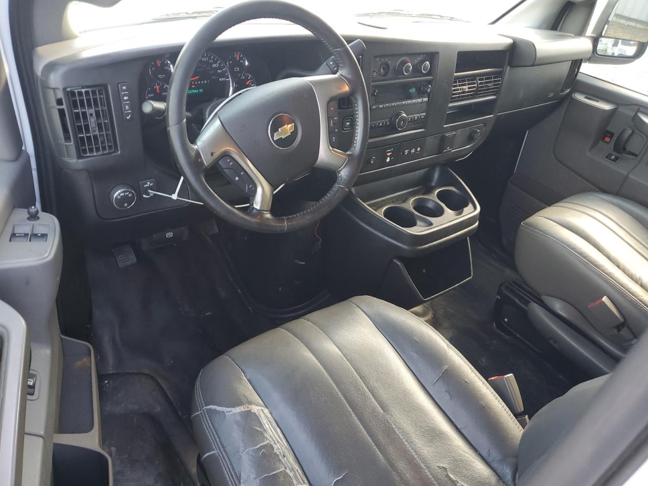 2018 Chevrolet Express G2500 VIN: 1GCWGAFGXJ1198775 Lot: 80762505