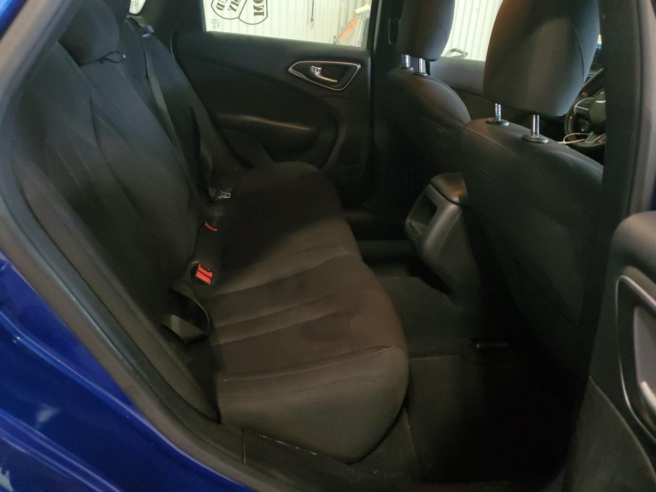 2015 Chrysler 200 Limited VIN: 1C3CCCAB1FN692923 Lot: 81157795