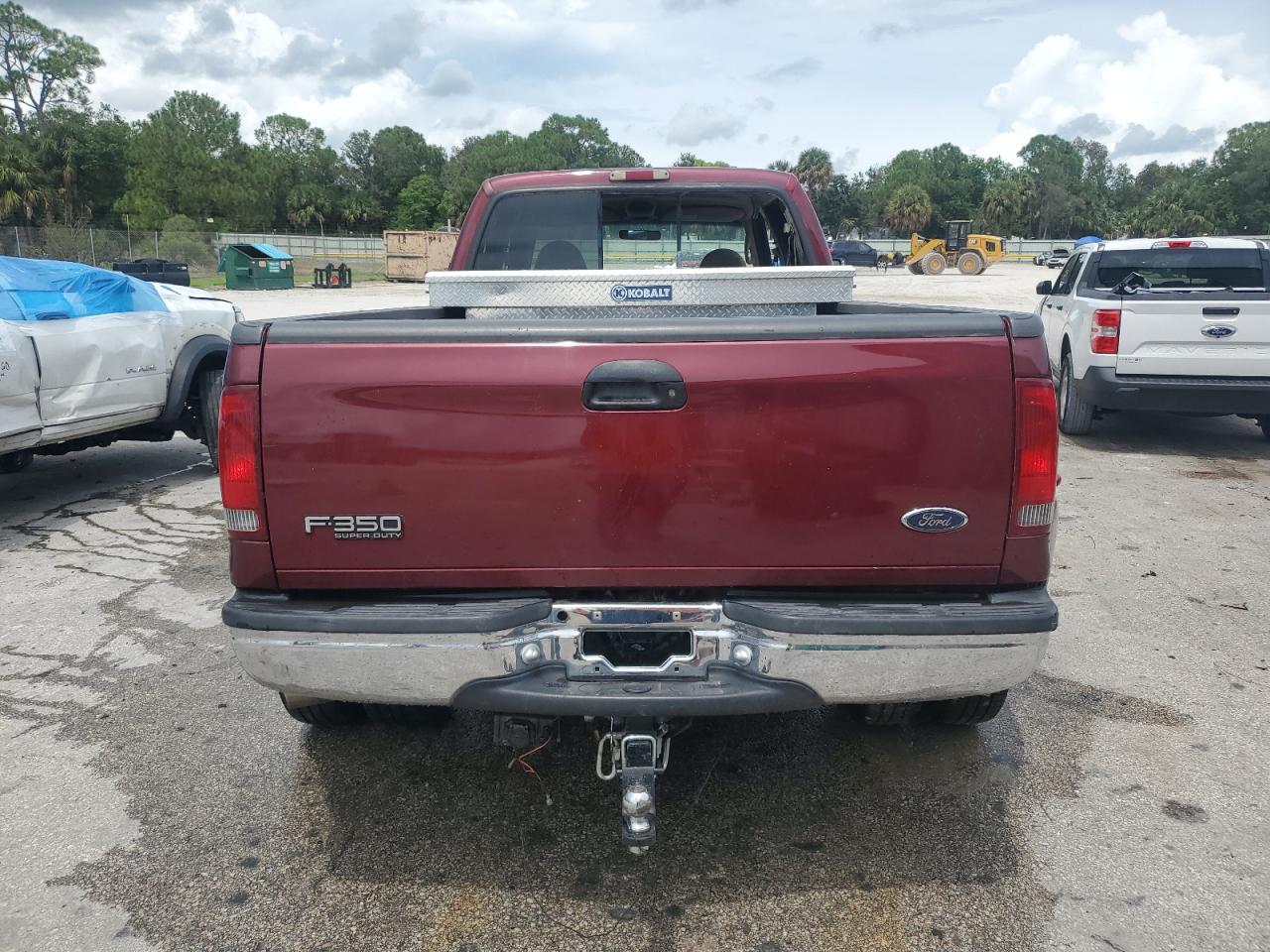 2000 Ford F350 Super Duty VIN: 1FTWW33F8YEC97477 Lot: 70628185