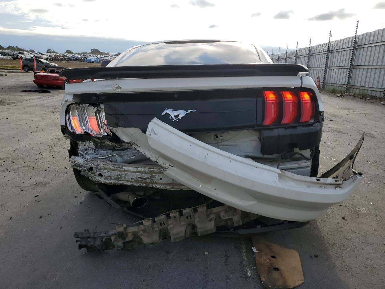 2018 Ford Mustang VIN: 1FA6P8TH1J5123743 Lot: 80029785