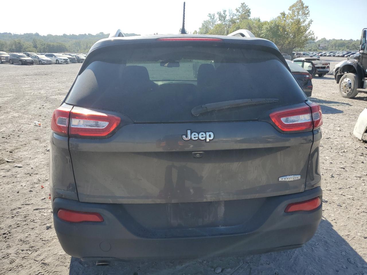 2015 Jeep Cherokee Latitude VIN: 1C4PJLCB0FW730832 Lot: 80843135