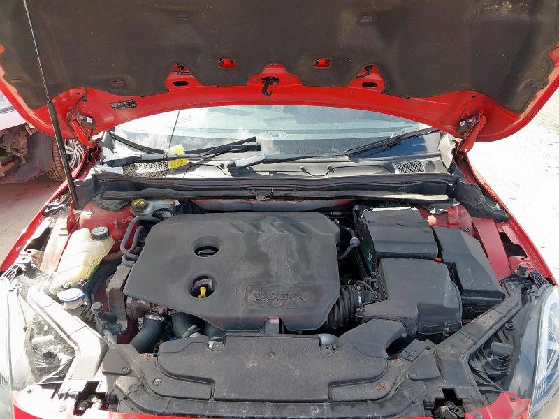 2013 VOLVO V40 CROSS COUNTRY LUX D2 