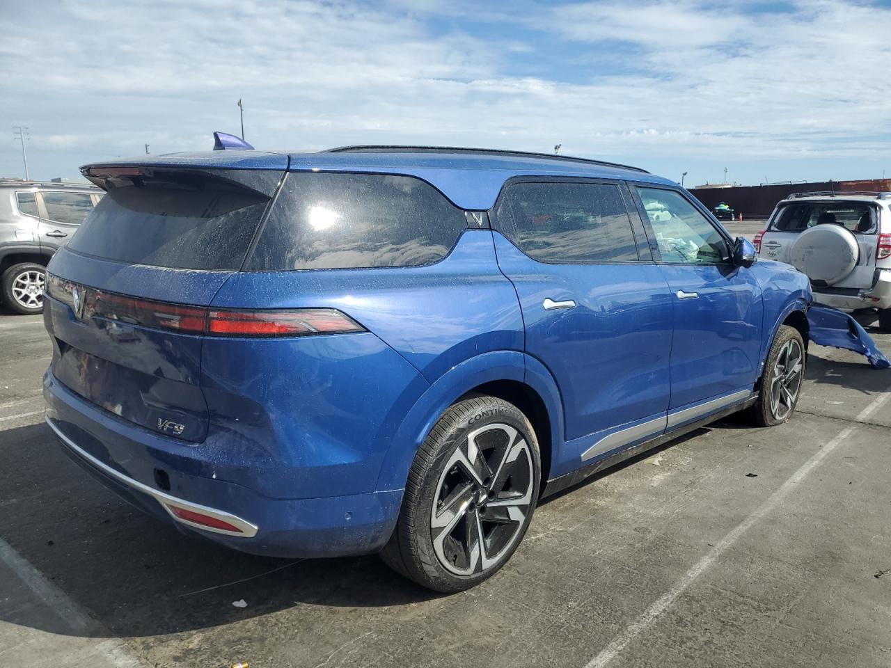 2024 Vinfast Trading And Production Llc Vf 9 Plus blue null electric RLLV2CJA1RH000702 photo #4
