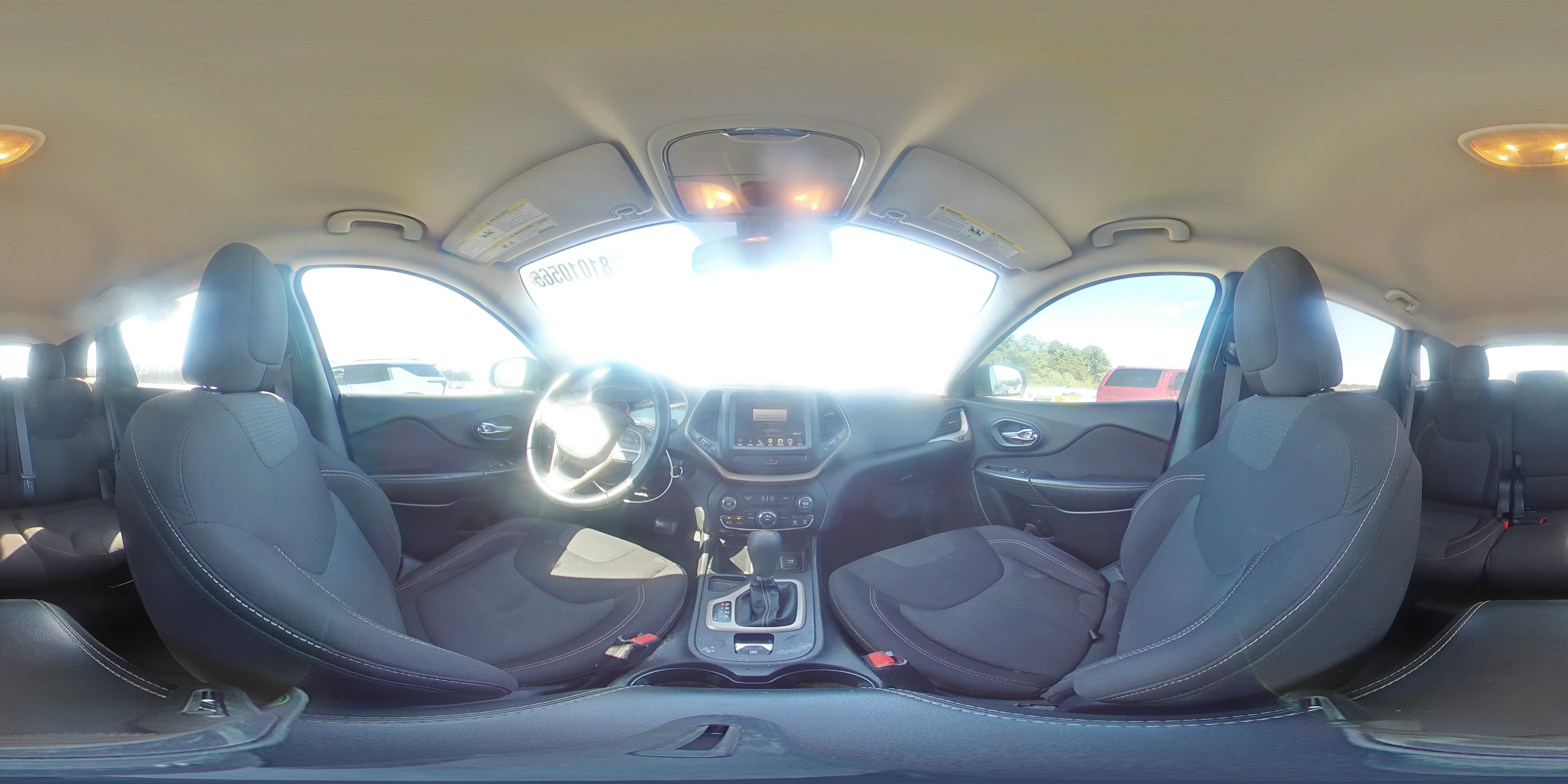 2016 Jeep Cherokee Latitude VIN: 1C4PJLCS2GW114437 Lot: 81010565