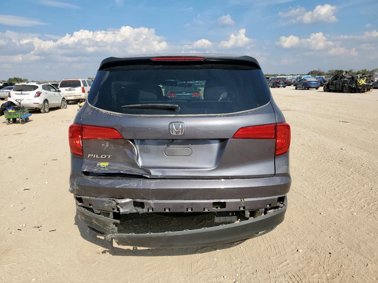 2018 Honda Pilot Lx VIN: 5FNYF5H13JB020211 Lot: 81347705