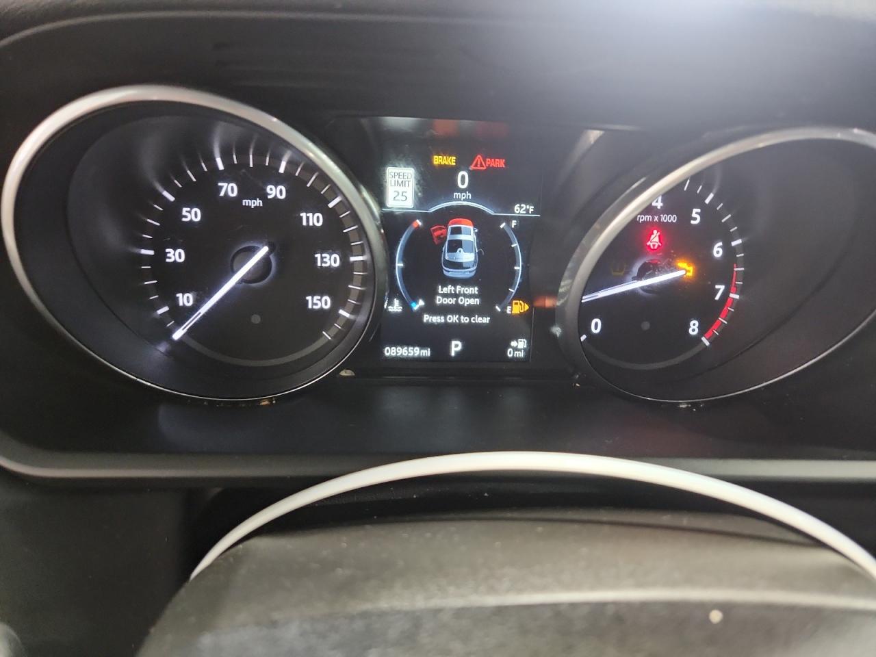 2017 Land Rover Discovery Hse Luxury VIN: SALRHBBV7HA045701 Lot: 80283275