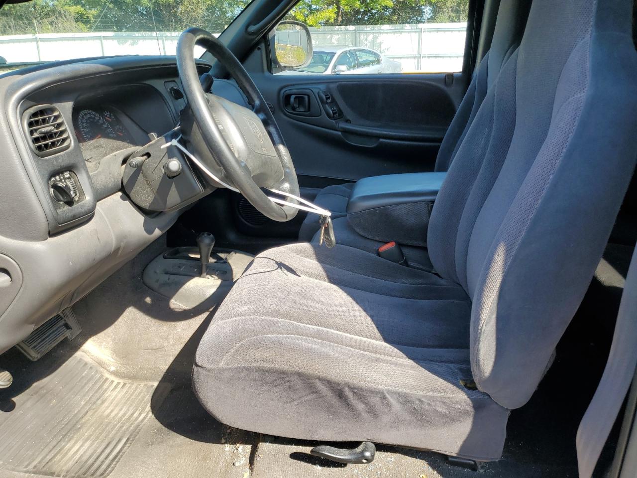 2000 Dodge Dakota VIN: 1B7GG22N4YS530714 Lot: 80692015