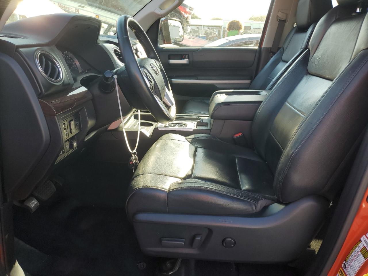 2017 Toyota Tundra Crewmax Limited VIN: 5TFFW5F12HX220149 Lot: 80962575