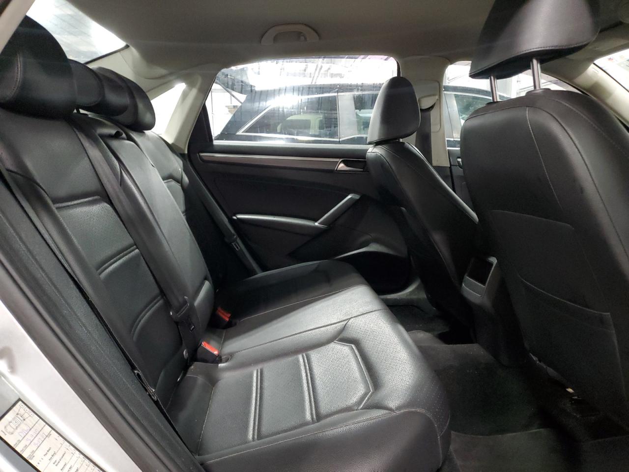 2017 Volkswagen Passat R-Line VIN: 1VWDT7A33HC058783 Lot: 71551365