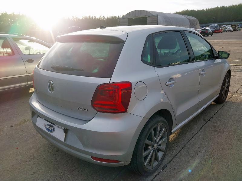 2015 VOLKSWAGEN POLO SE DESIGN 