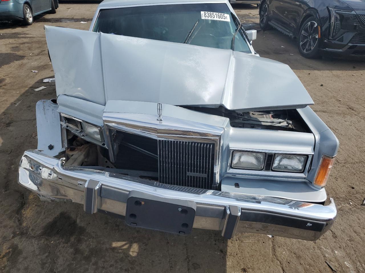 1989 Lincoln Town Car Signature VIN: 1LNBM82F2KY611841 Lot: 83851605