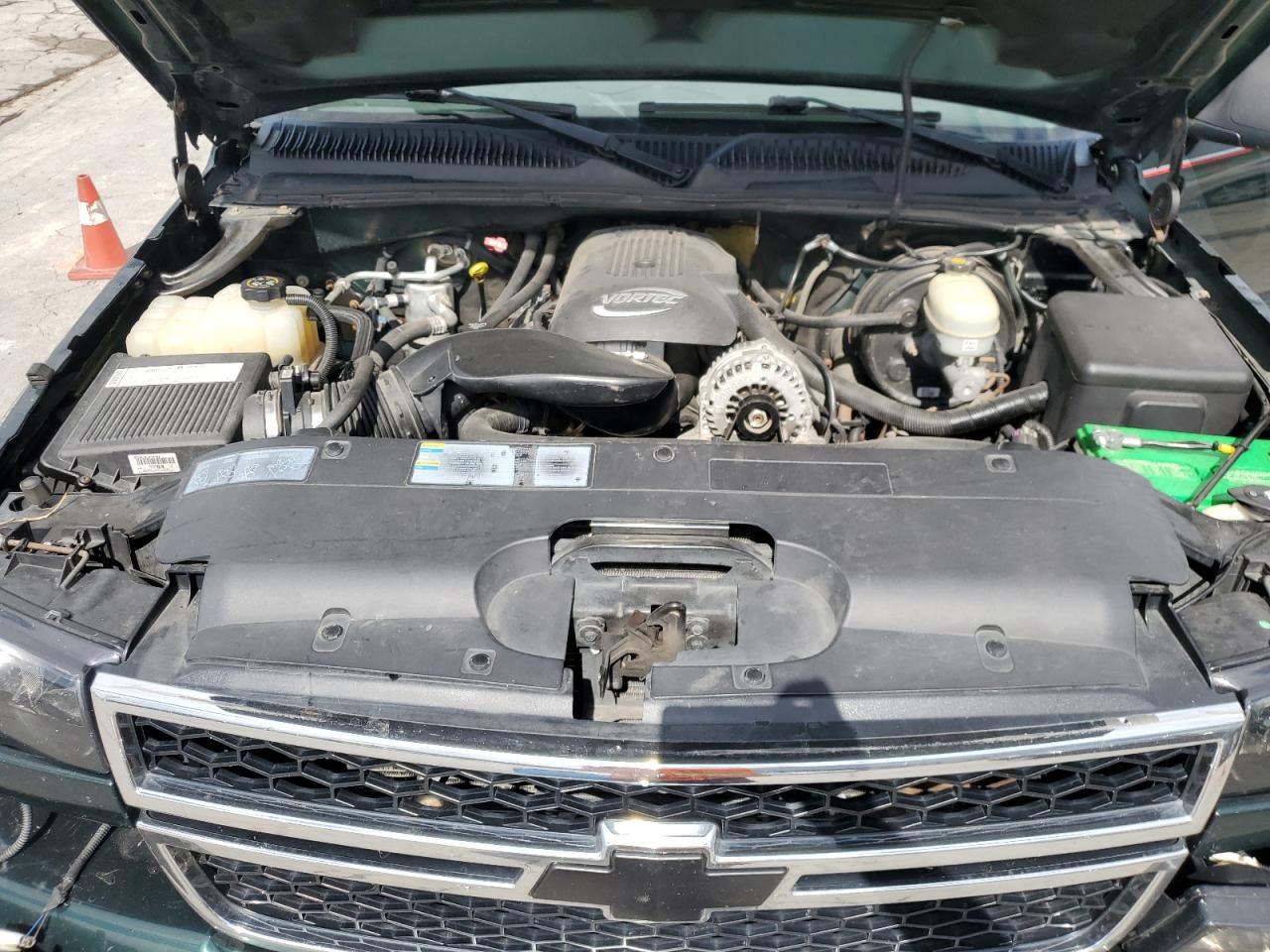 2006 Chevrolet Silverado K1500 VIN: 2GCEK19B061108044 Lot: 83966535