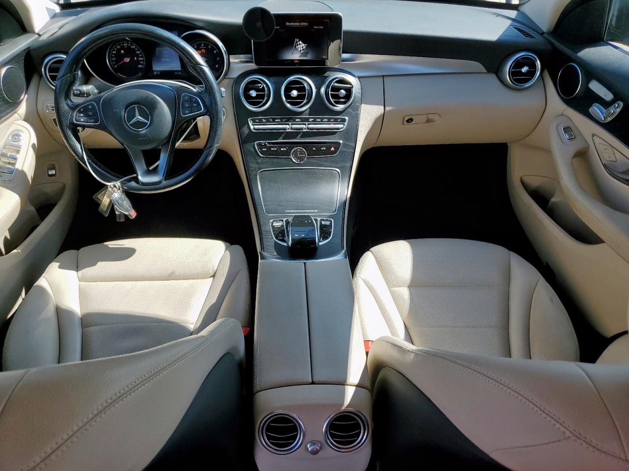 2016 Mercedes-Benz C 300 VIN: 55SWF4JB2GU172685 Lot: 84052845