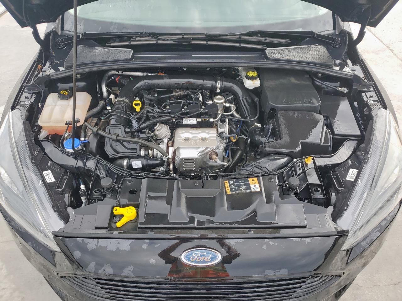 2018 Ford Focus Se VIN: 1FADP3FE2JL292645 Lot: 84751595