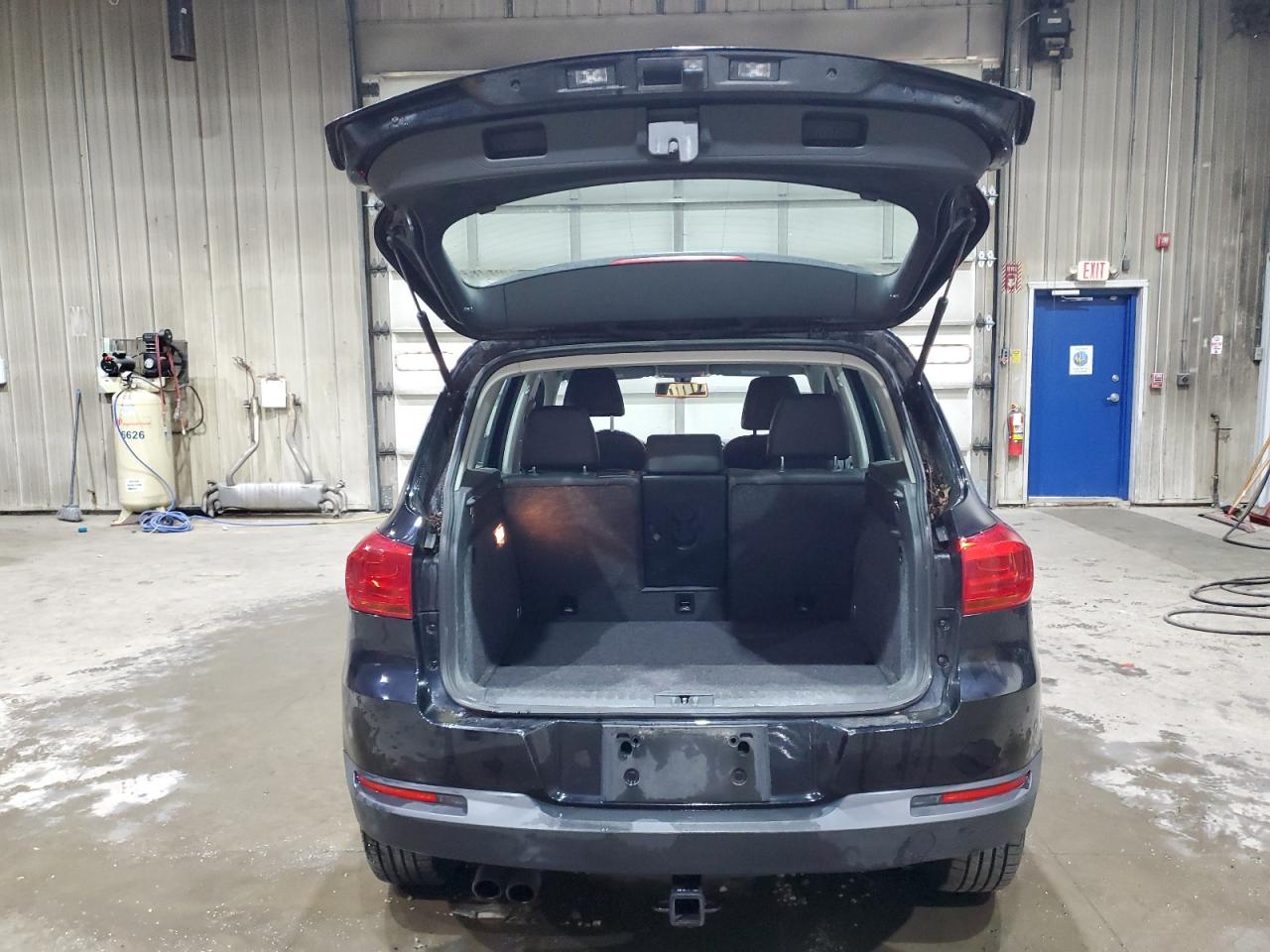 2017 Volkswagen Tiguan S VIN: WVGBV7AX8HK004274 Lot: 80499905