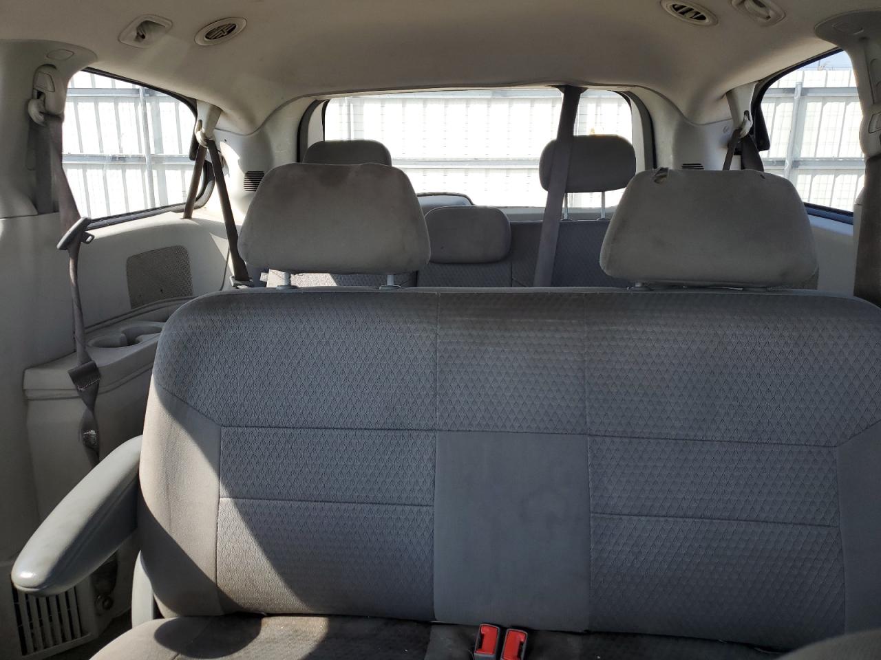 2008 Chrysler Town & Country Lx VIN: 2A8HR44HX8R665532 Lot: 81726655