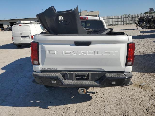  CHEVROLET COLORADO 2023 Белы