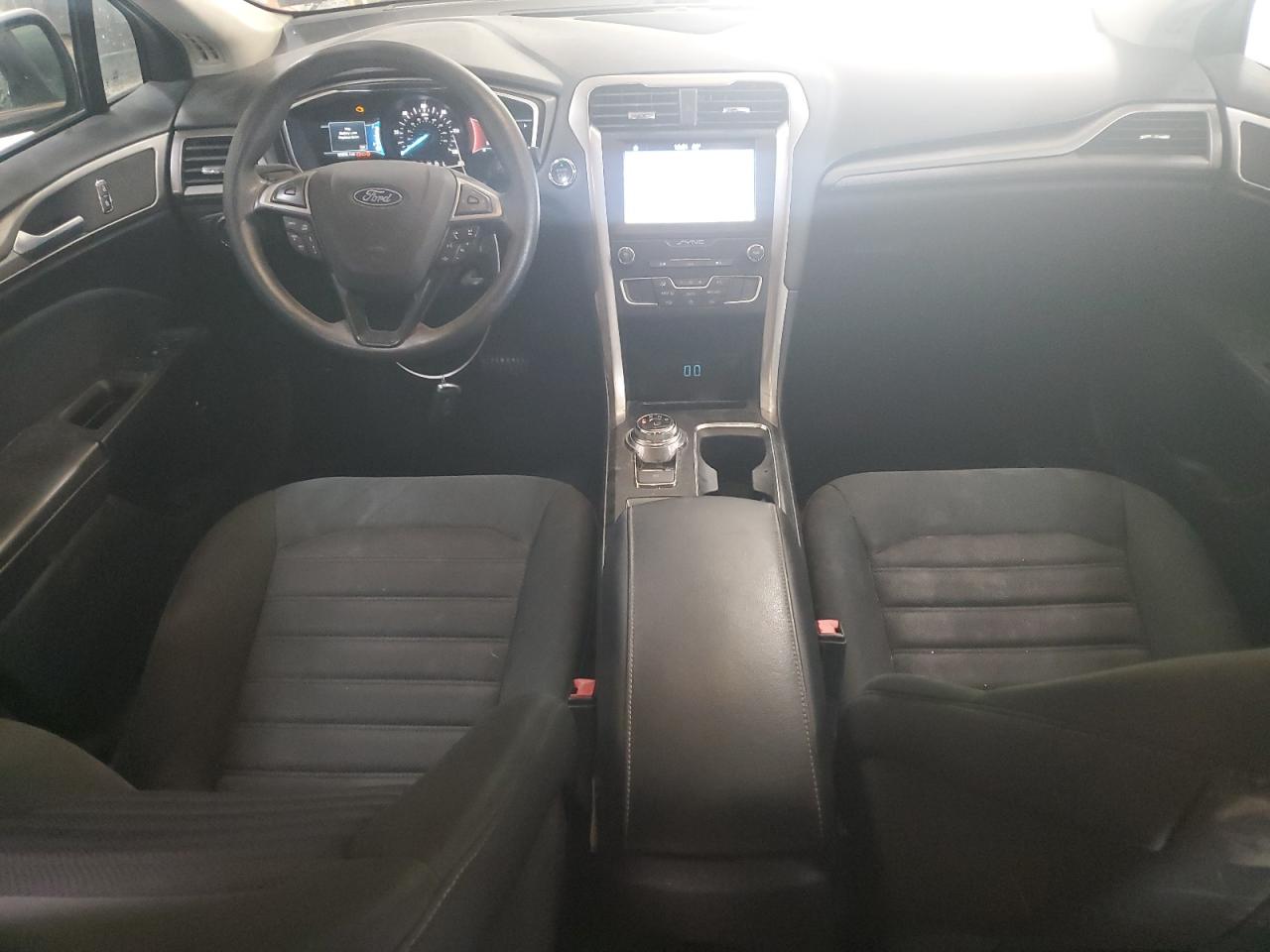 2019 Ford Fusion Se VIN: 3FA6P0LU3KR117035 Lot: 84630485