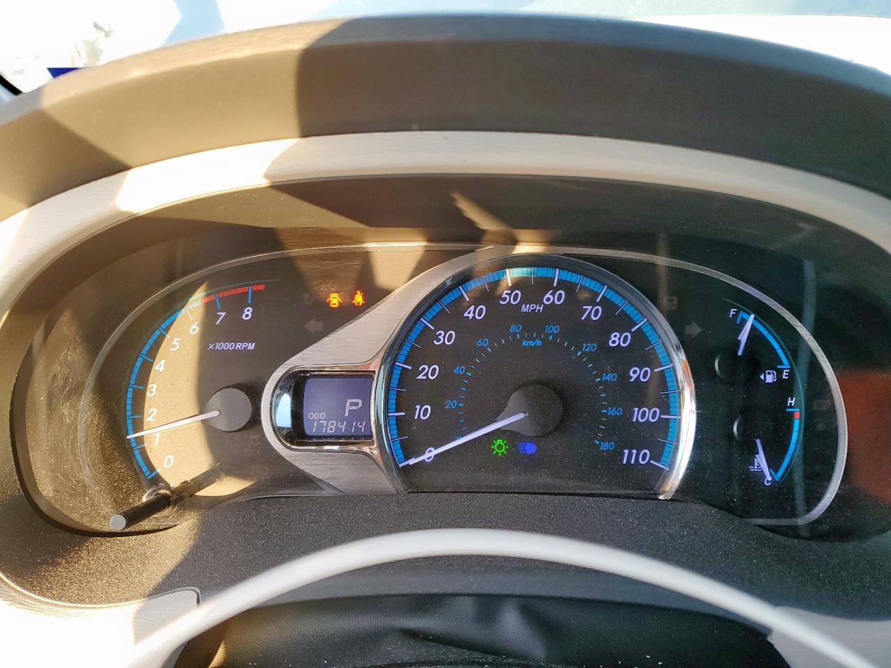 2011 Toyota Sienna Xle VIN: 5TDYK3DC7BS171587 Lot: 81879155