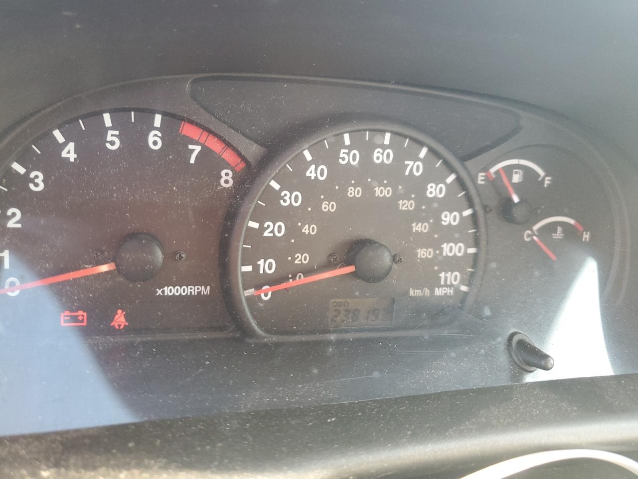 2002 Chevrolet Tracker VIN: 2CNBE13C326912813 Lot: 81281745