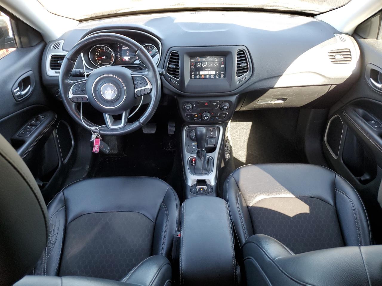 2019 Jeep Compass Latitude VIN: 3C4NJDBB4KT812545 Lot: 81936155