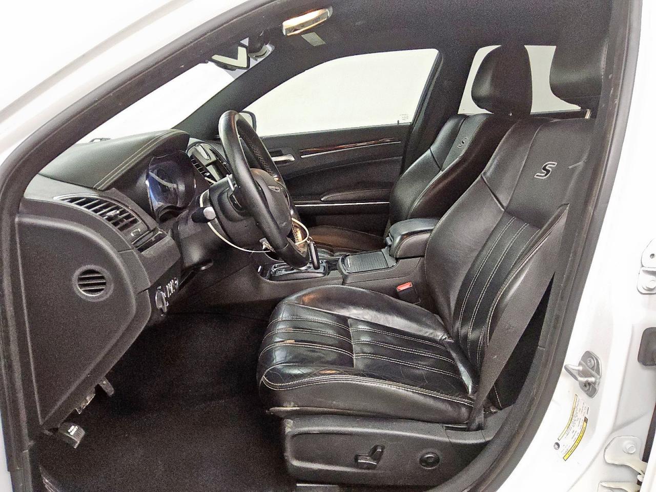 2019 Chrysler 300 S VIN: 2C3CCABG8KH566009 Lot: 81253795