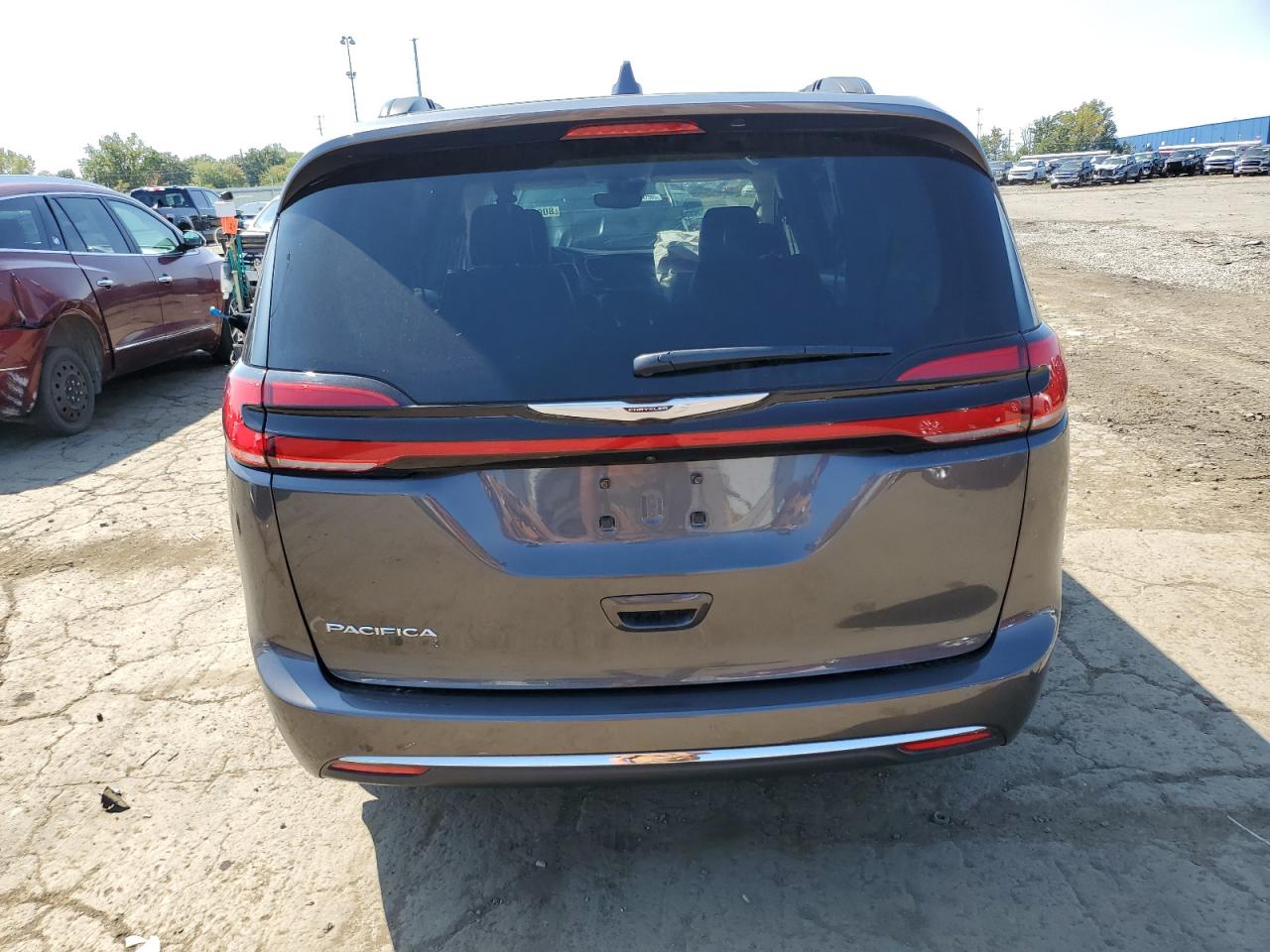 2022 Chrysler Pacifica Touring L VIN: 2C4RC1BG0NR183332 Lot: 80082395