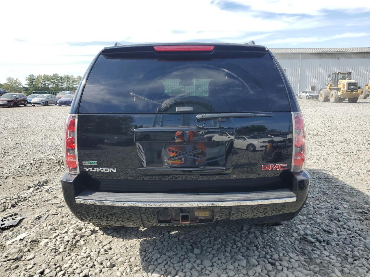 2011 GMC Yukon Denali VIN: 1GKS2EEF8BR328315 Lot: 81000995