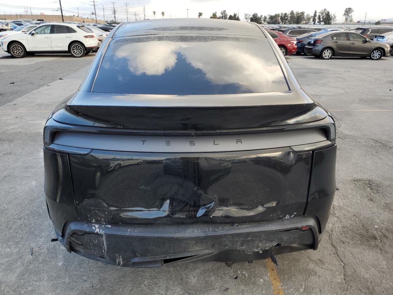 2026 Tesla Model Y VIN: 7SAYGDED7TA467374 Lot: 80207315