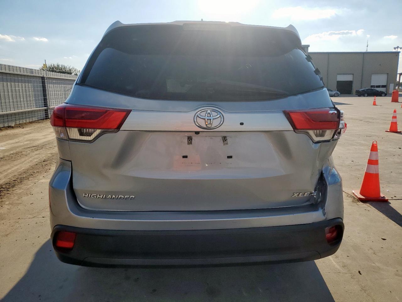 2017 Toyota Highlander Se VIN: 5TDJZRFH4HS459228 Lot: 84579675