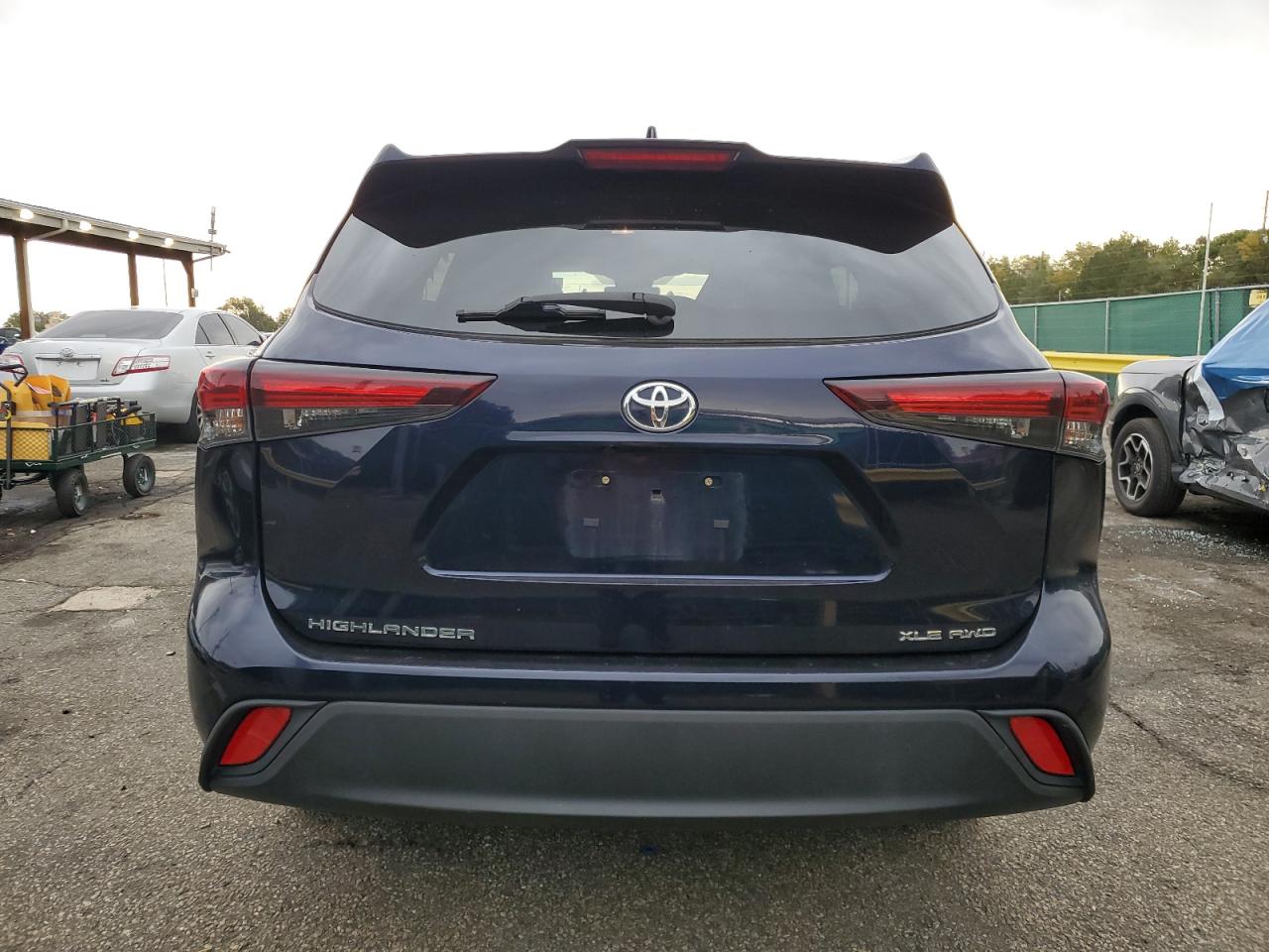 2024 Toyota Highlander Le VIN: 5TDKDRBH0RS563337 Lot: 81218205