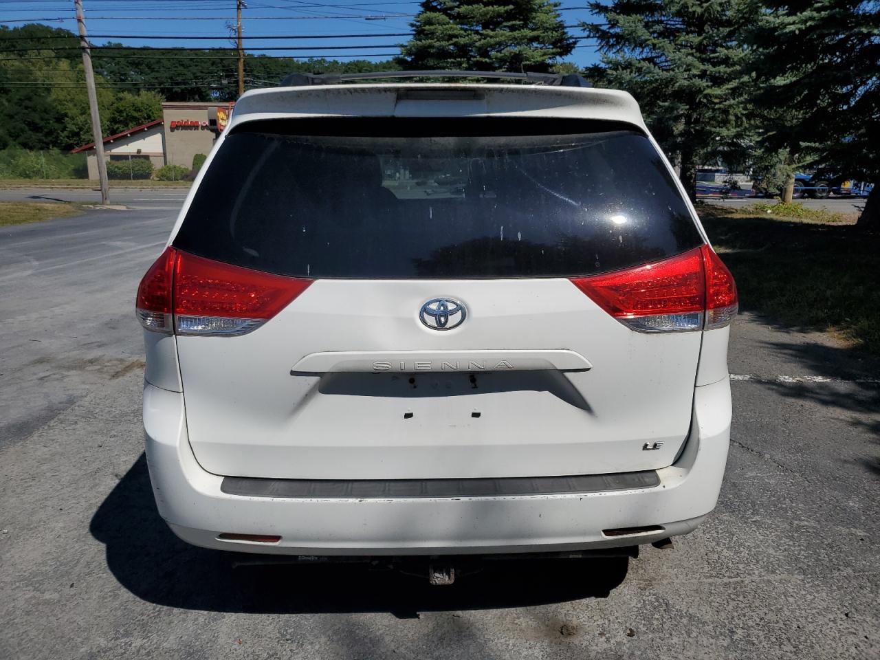 2011 Toyota Sienna Le VIN: 5TDKK3DCXBS173615 Lot: 80029515