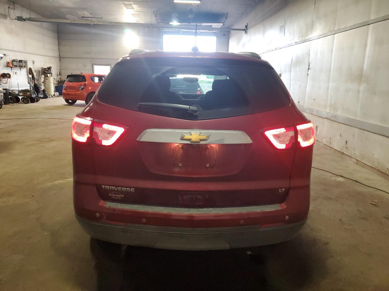 2017 Chevrolet Traverse Lt VIN: 1GNKRGKD4HJ325366 Lot: 81798115