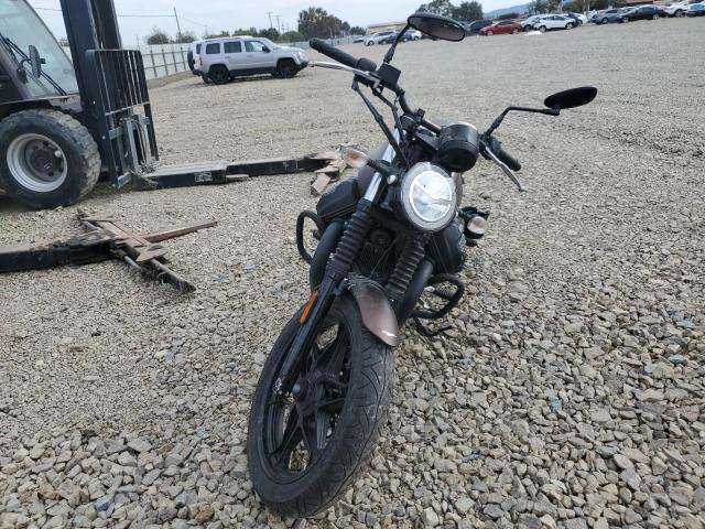 2019 MOTO GUZZI V7 III  