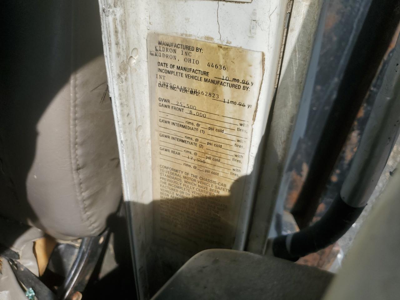 1997 International 4700 Flatbed Truck VIN: 1HTSCAAM2VH462823 Lot: 80516895