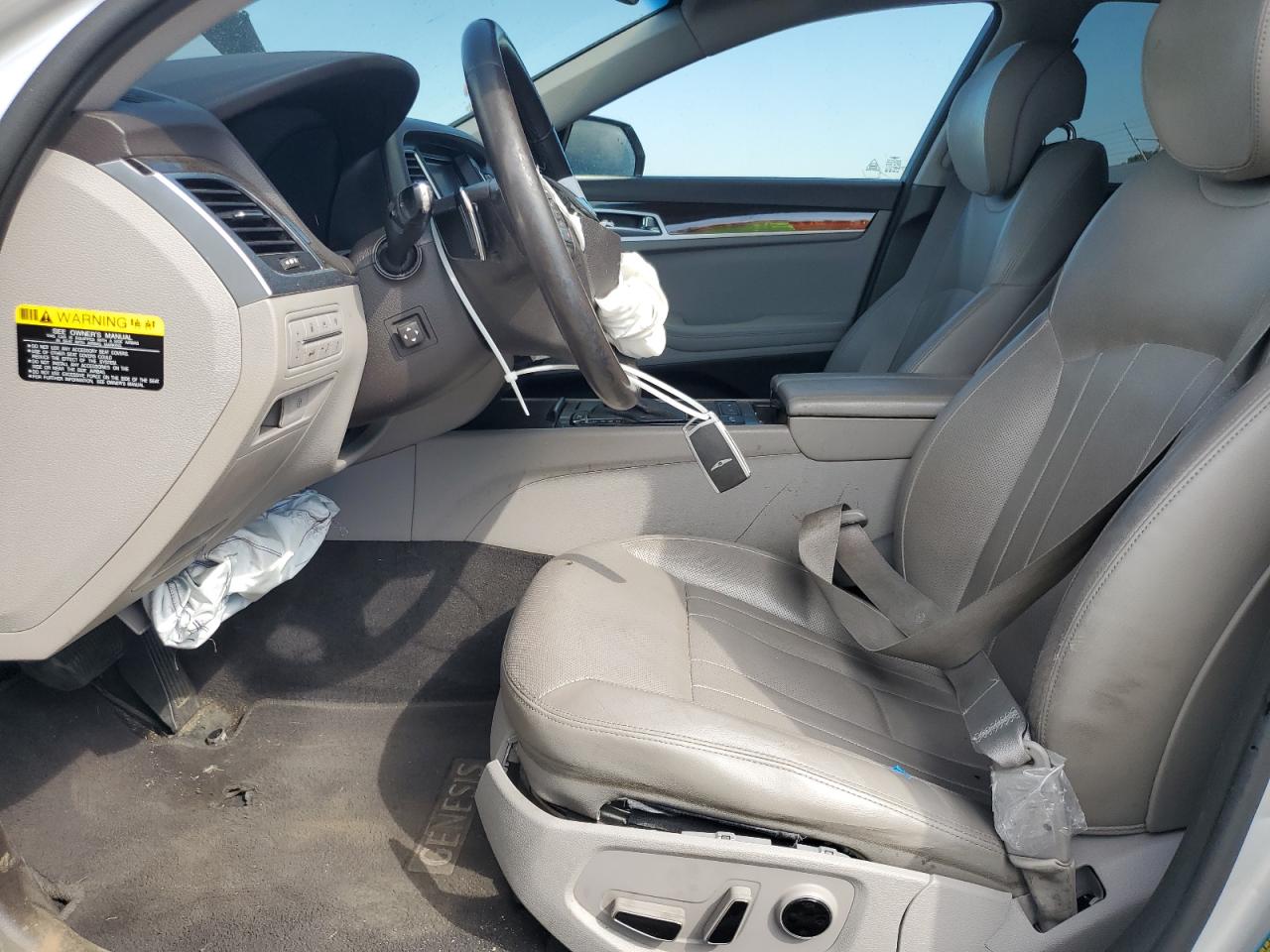 2017 Genesis G80 Base VIN: KMHGN4JE9HU192083 Lot: 81274205