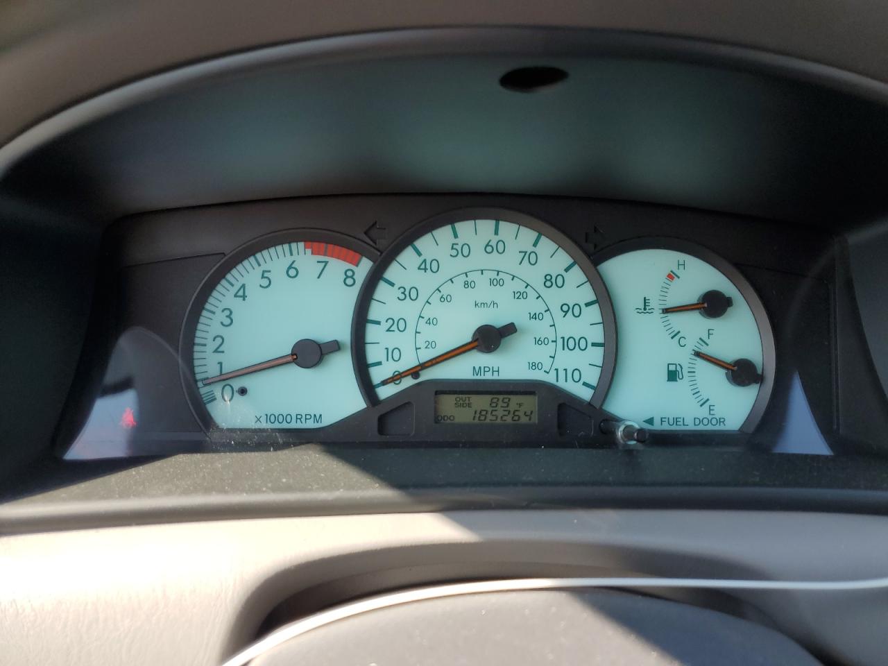 2004 Toyota Carolla VIN: 2T1BR38E04C270521 Lot: 81302005